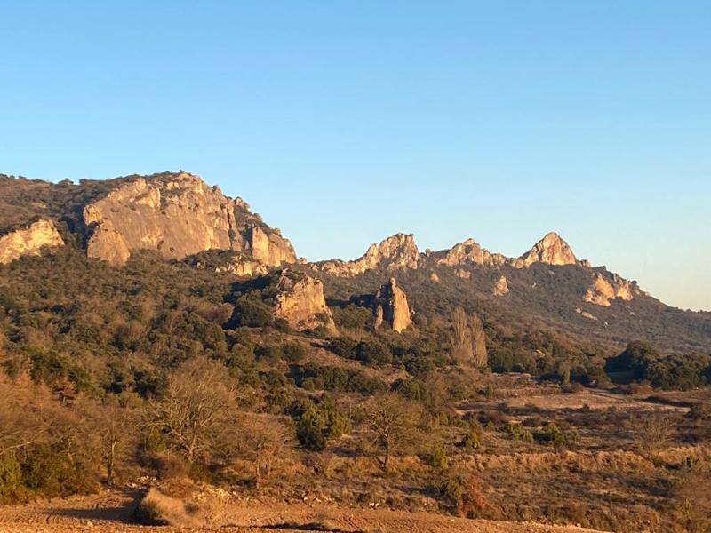 montes Obarenes